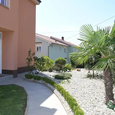 Apartman Relax Near Opatija, Sauna, Jacuzzi Marinići