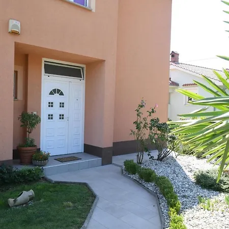 Apartman Relax Near Opatija, Sauna, Jacuzzi *
